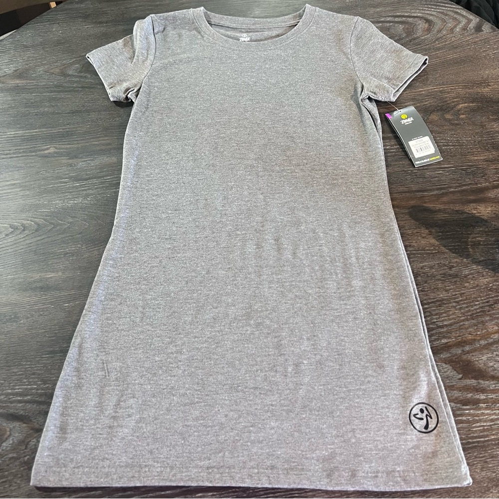 NWT Retired Zumba Gray and Black One More Dance Bubble Tee Size Spicy (Small)